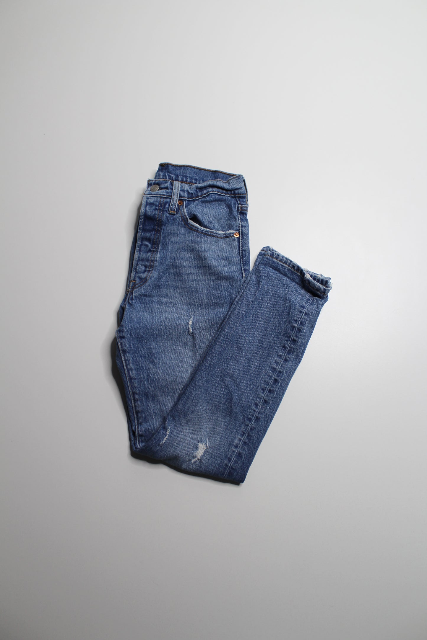 Levis ‘501’ jeans, size 26 (28”)
