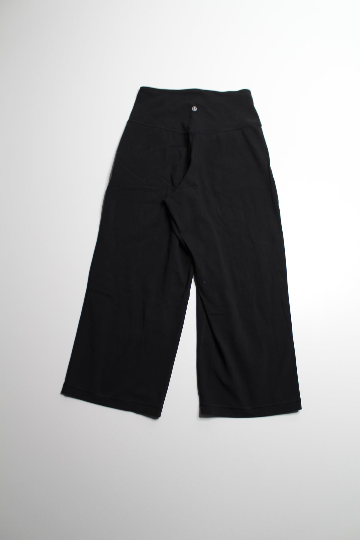 Lululemon black ‘align’ wide leg crop pant, size 2