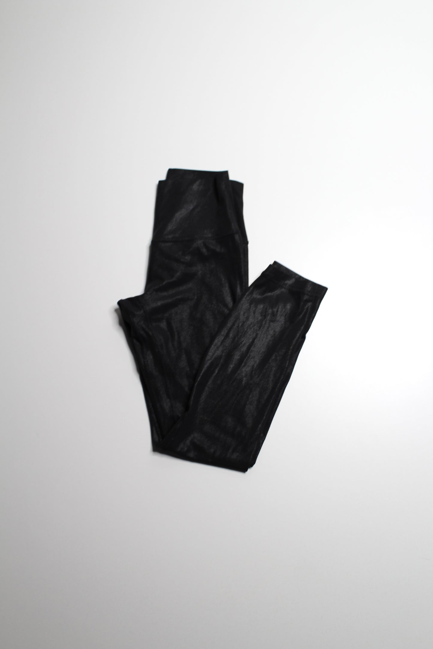 Lululemon black foil ‘align’ legging, size 4 (25”)