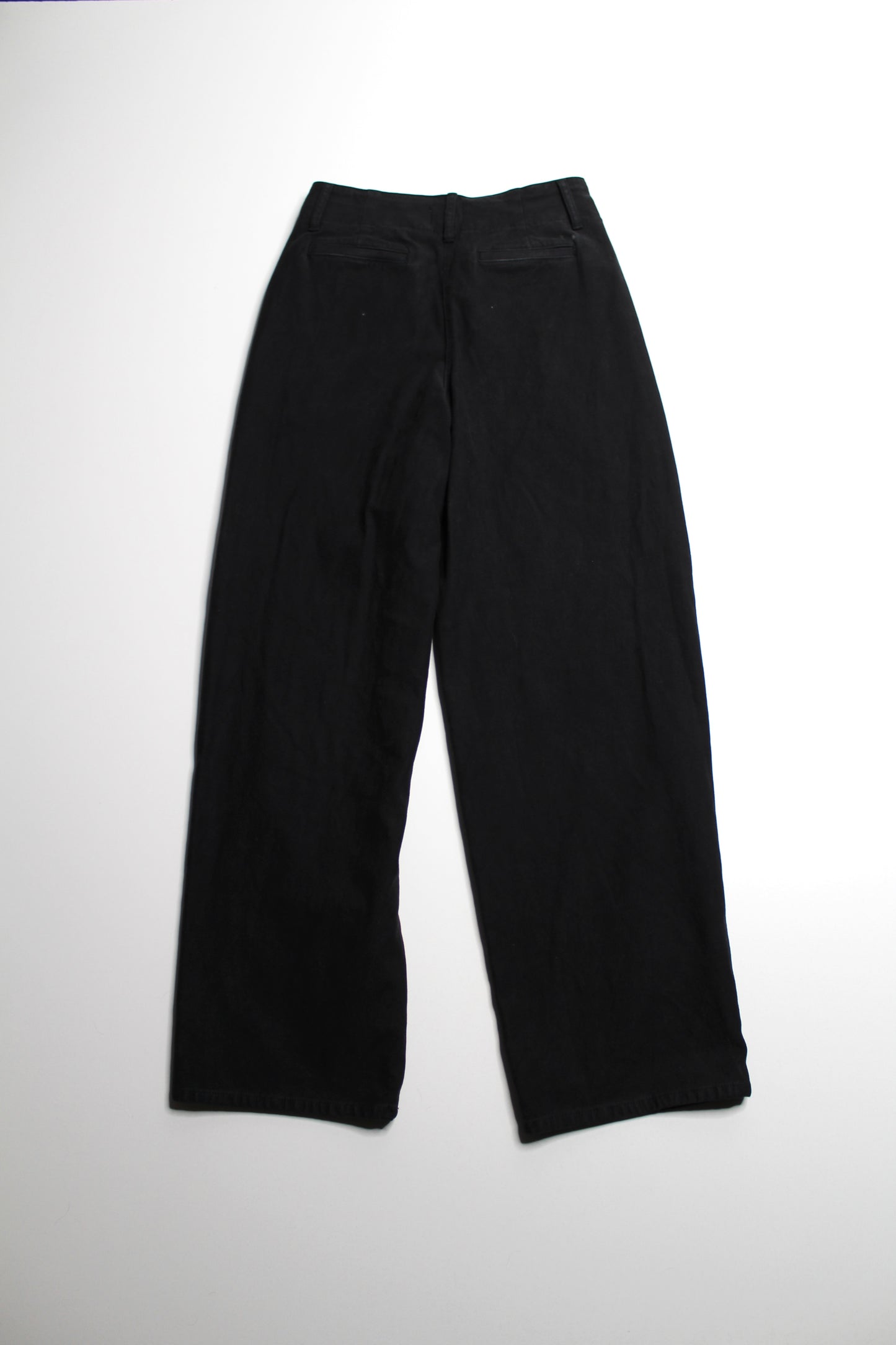 Aritzia Wilfred Free black straight leg pant, size 0