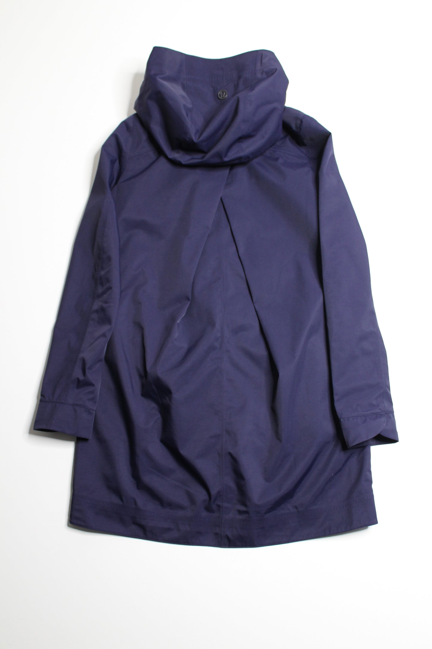 Lululemon deep indigo savasana waterproof jacket, size 2 (loose fit) Fits 2-6 (additional 20% off)