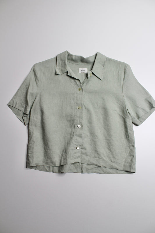 Aritzia Wilfred sage green ‘gelato’ linen short sleeve button up top, size small (price reduced: was $38)