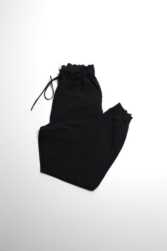 Lululemon black ‘keep moving’ joggers, size 6
