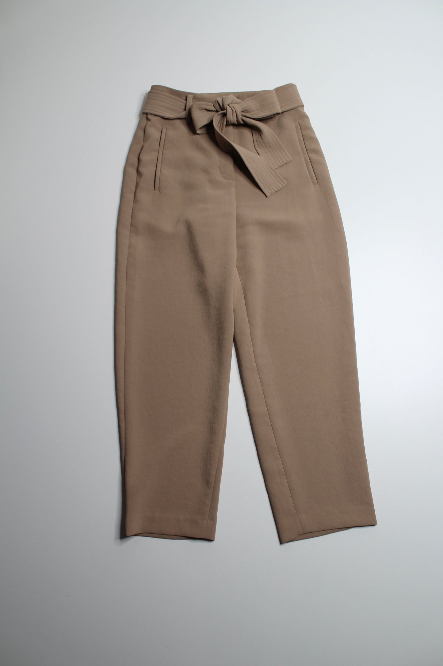 Aritzia wilfred tan tie front pant, size 2