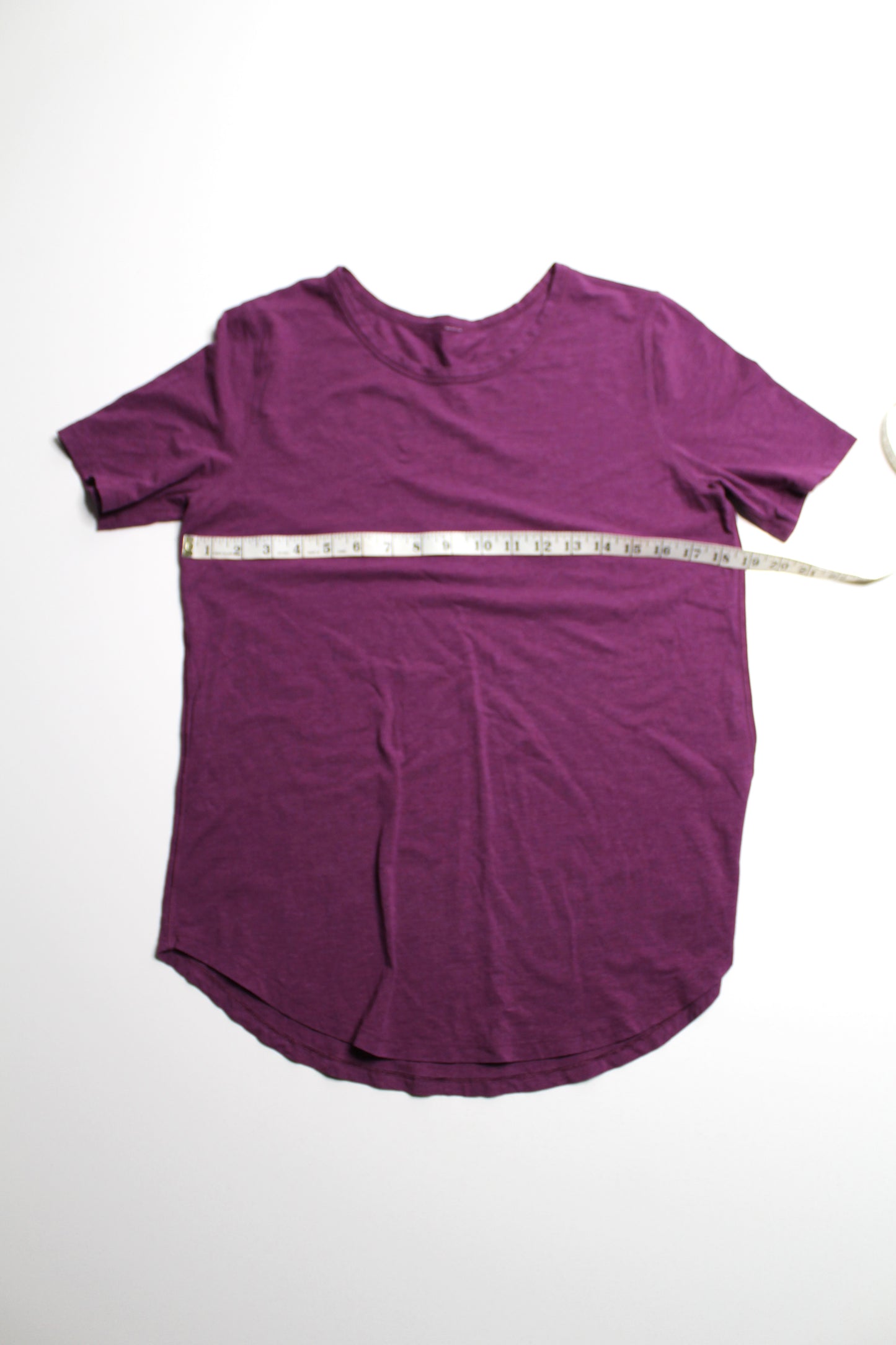 Lululemon heathered purple crew neck love t short sleeve shirt, no size. Fits 8/10