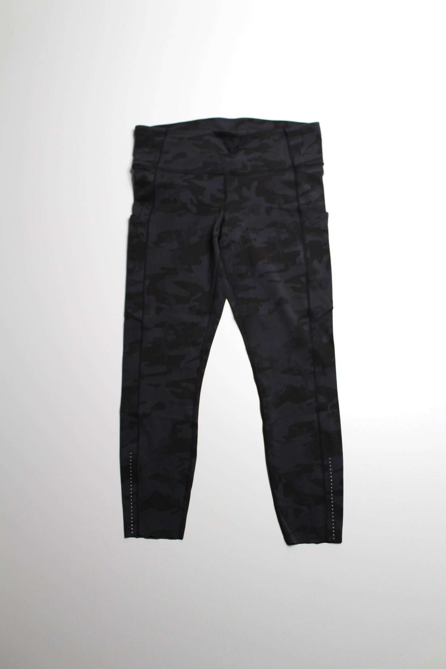 Lululemon camo 'fast and free' tight, size 10 (25") *reflective (sale: was $58)