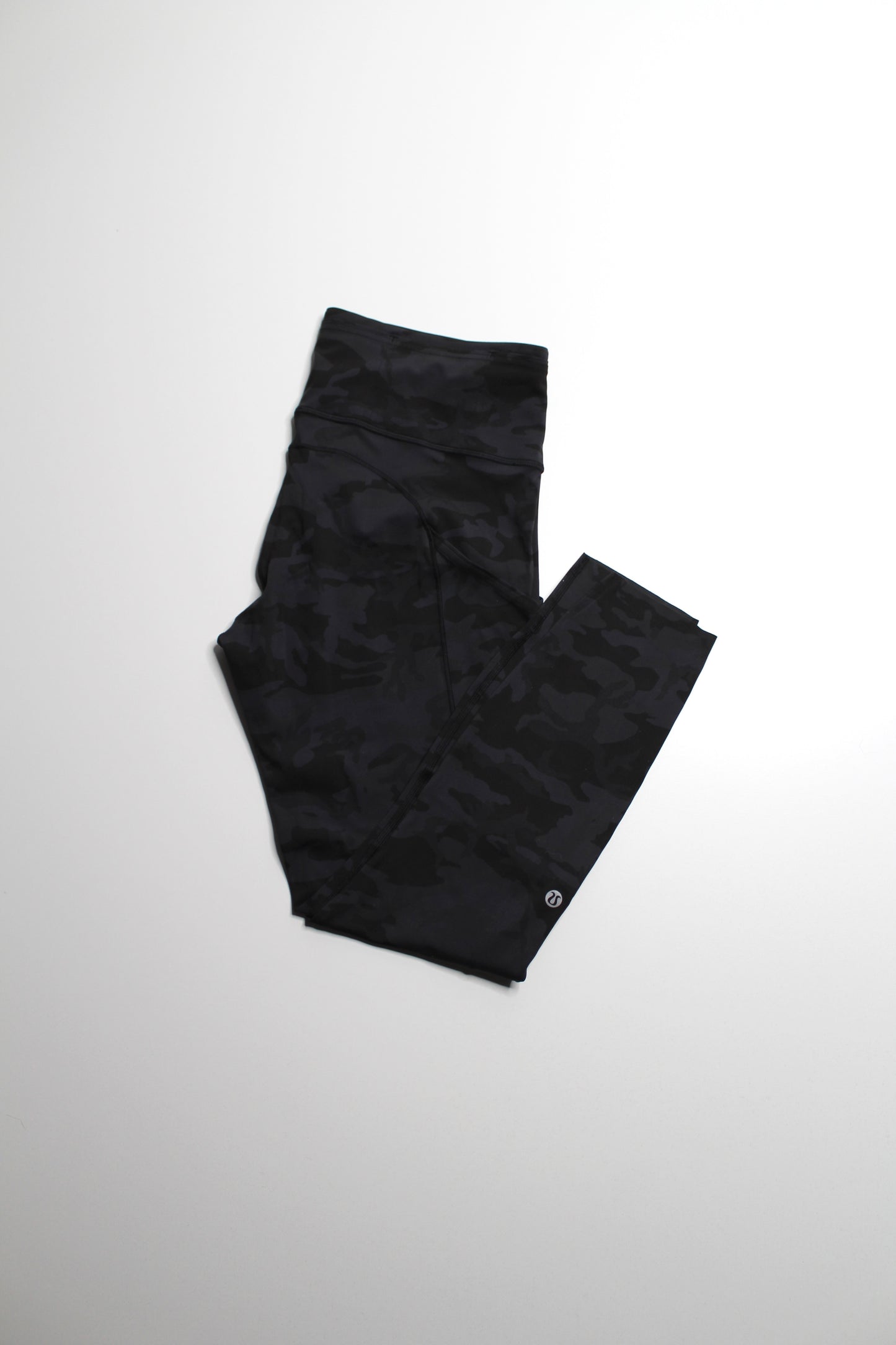 Lululemon camo 'fast and free' tight, size 10 (25") *reflective (sale: was $58)