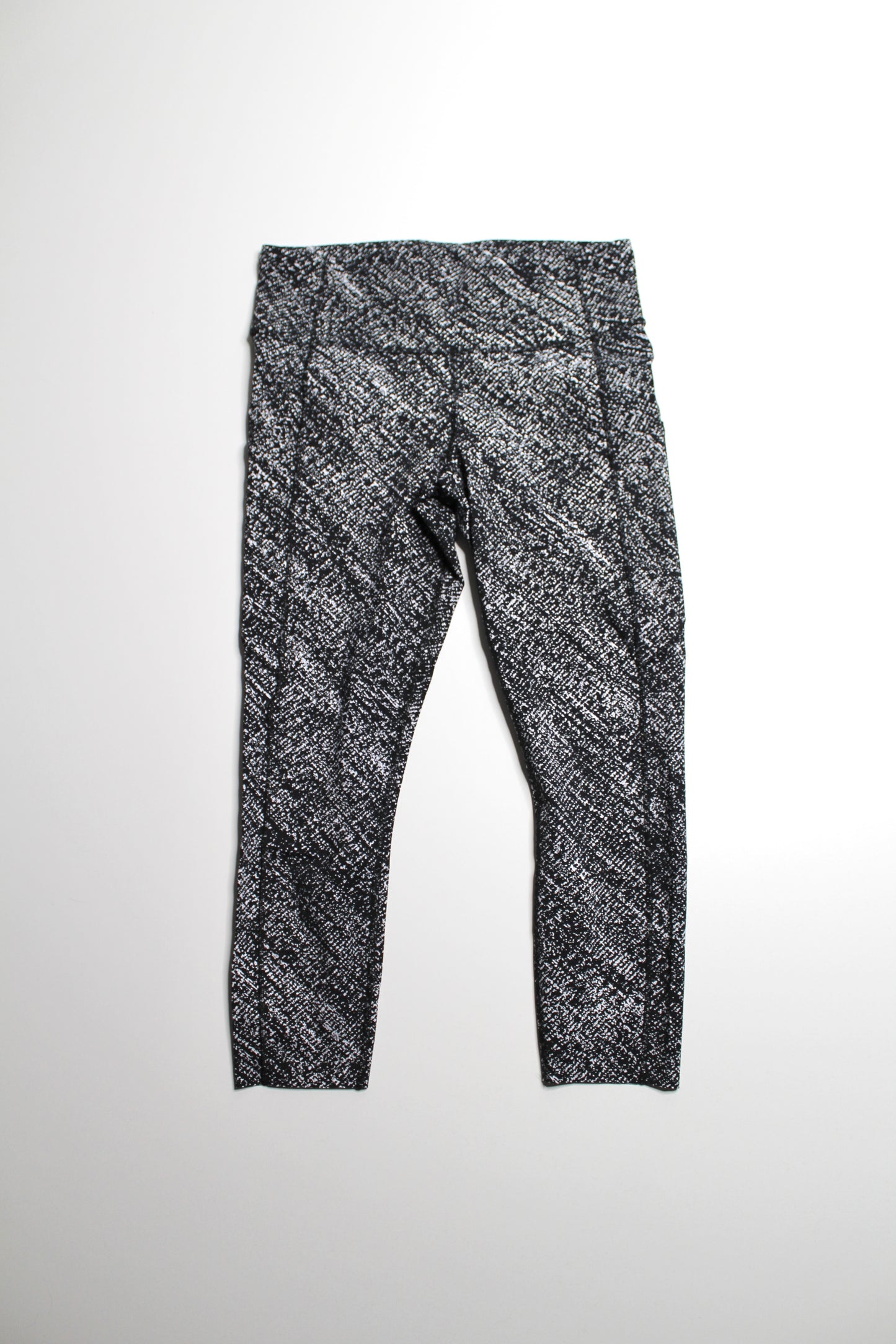Lululemon 'fast and free' tight, size 10 (23") *non reflective
