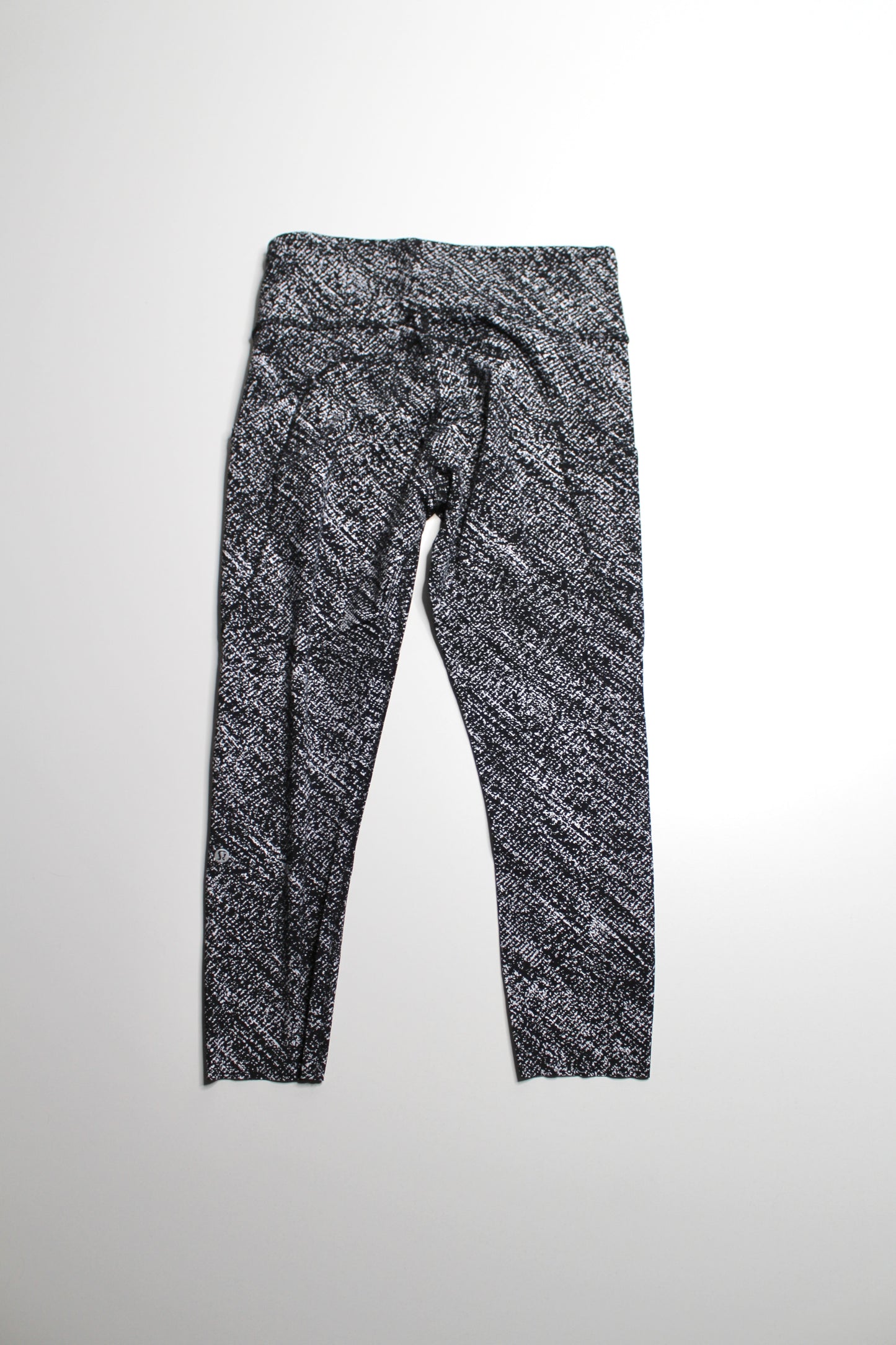 Lululemon 'fast and free' tight, size 10 (23") *non reflective
