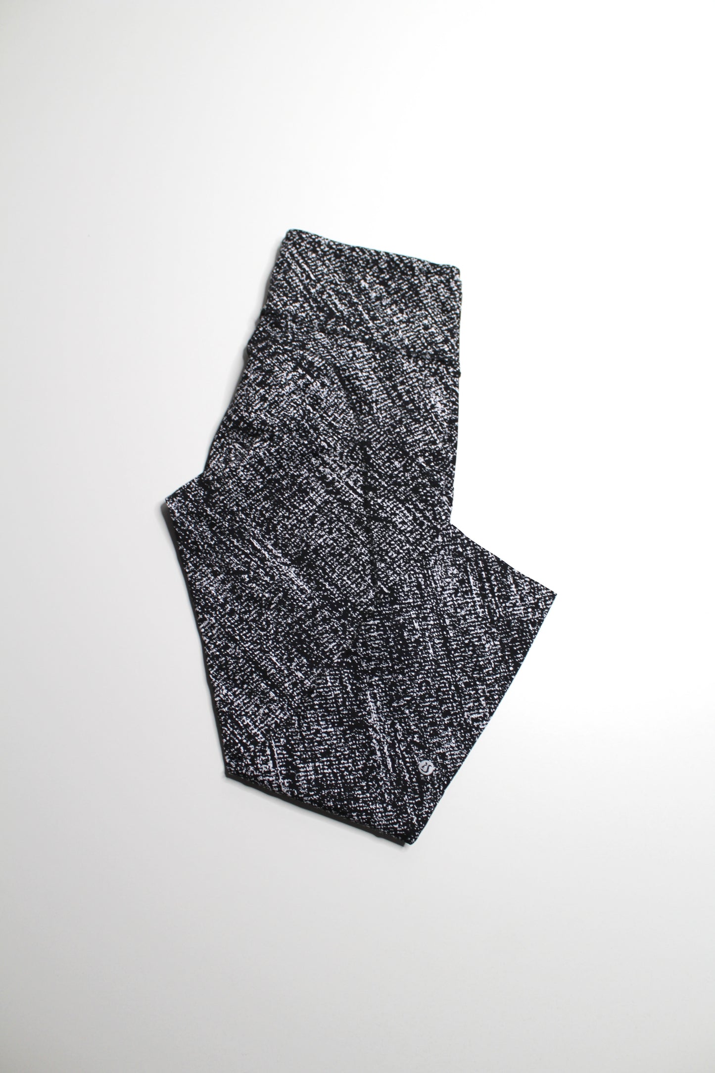 Lululemon 'fast and free' tight, size 10 (23") *non reflective