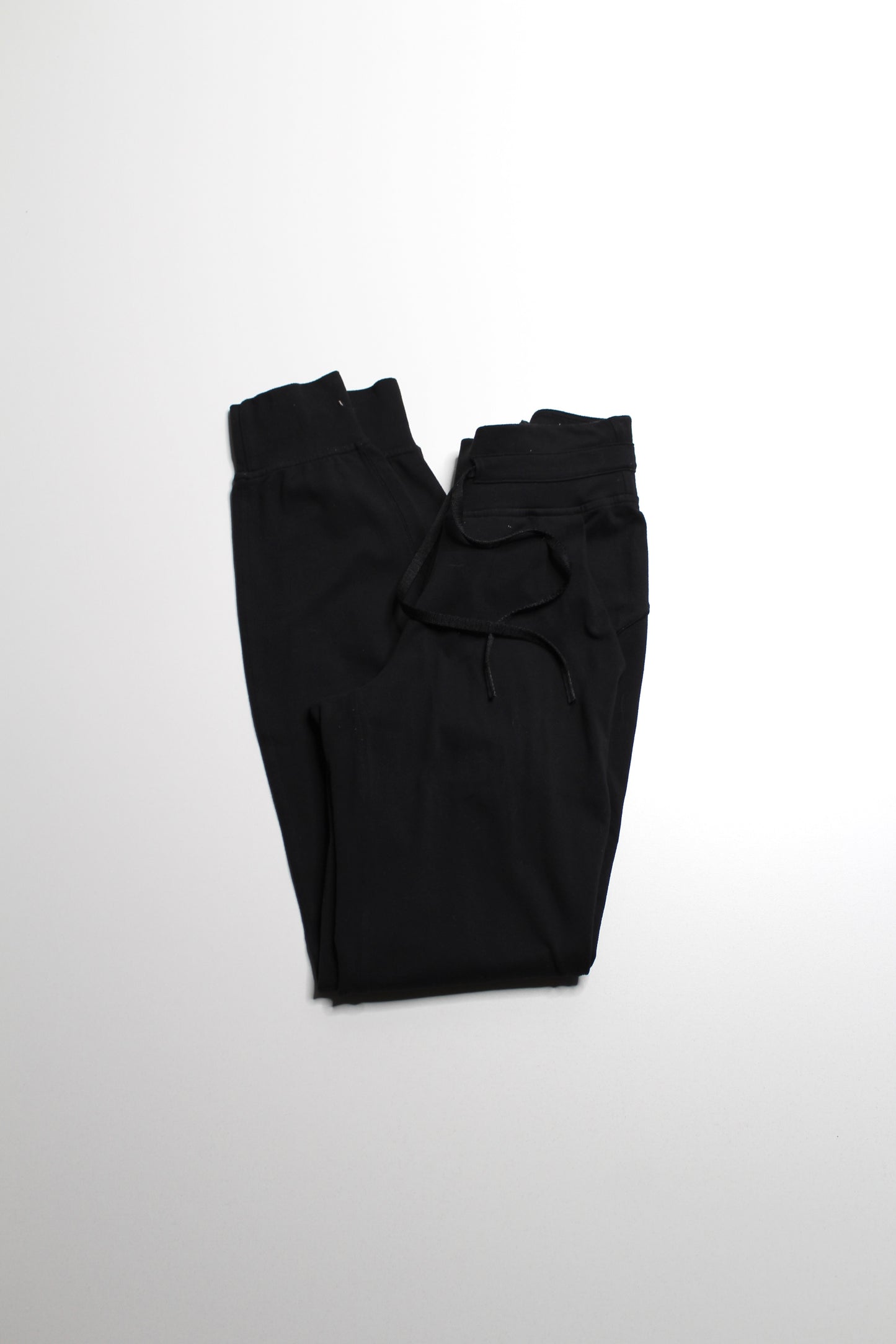 Lululemon black ‘ready to rulu’ jogger, size 0