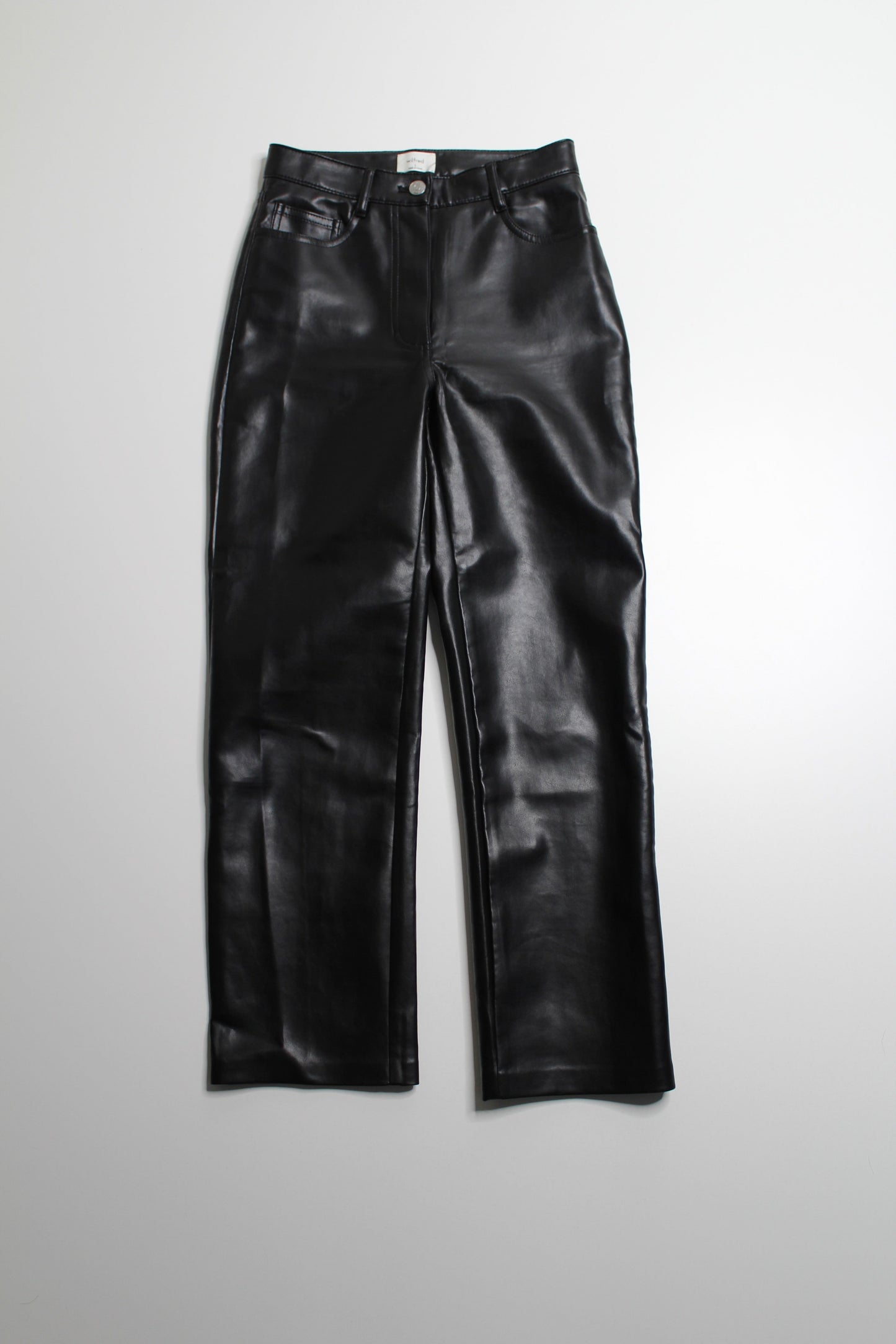 Aritzia Wilfred black ‘Melina’ faux leather straight leg cropped pant, size 2