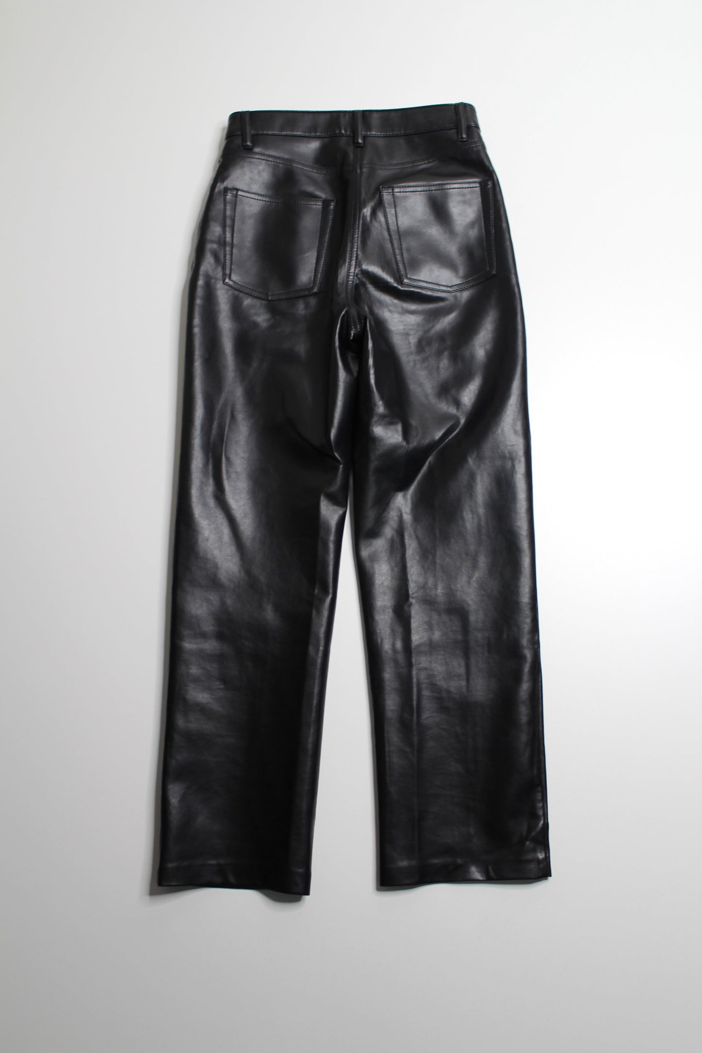 Aritzia Wilfred black ‘Melina’ faux leather straight leg cropped pant, size 2