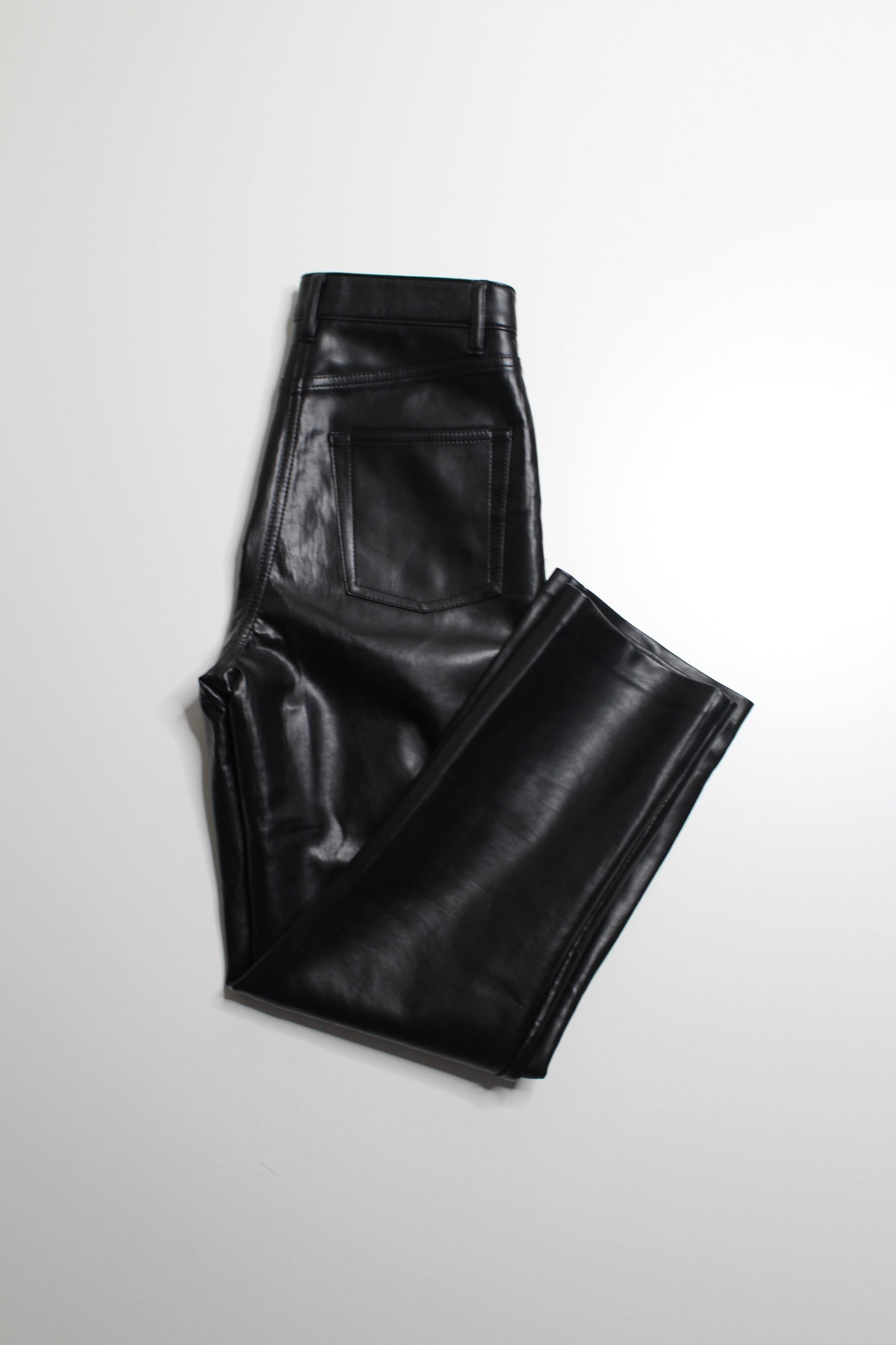 Aritzia Wilfred black ‘Melina’ faux leather straight leg cropped pant, size 2