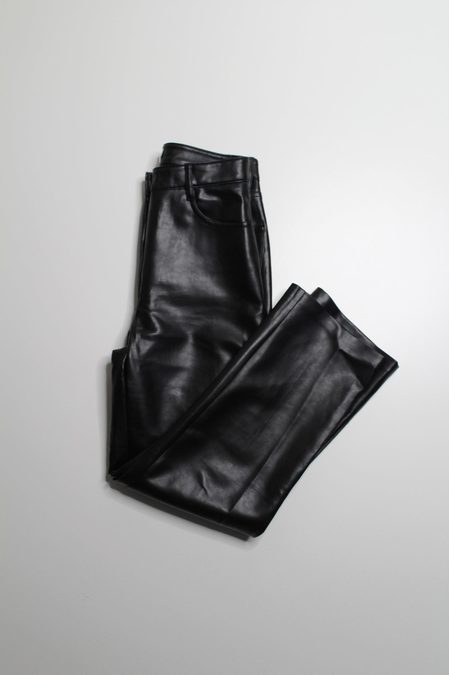 Aritzia Wilfred black ‘Melina’ faux leather straight leg cropped pant, size 2