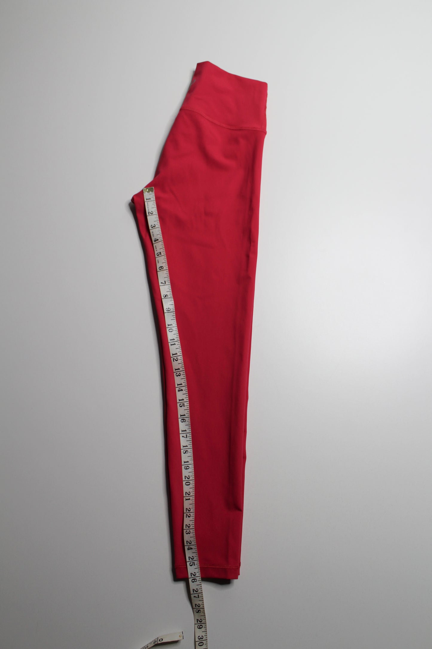 Aritzia TNA action high rise leggings, size small