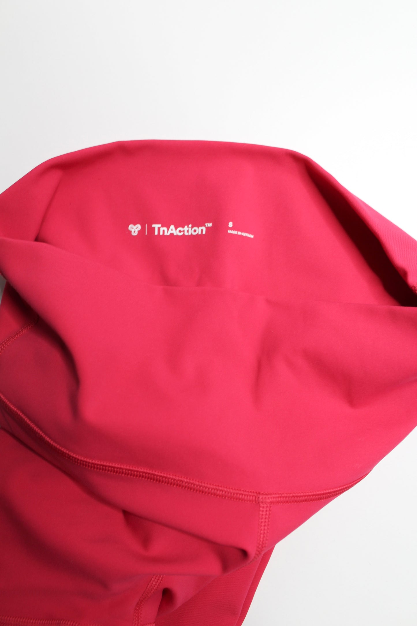 Aritzia TNA action high rise leggings, size small