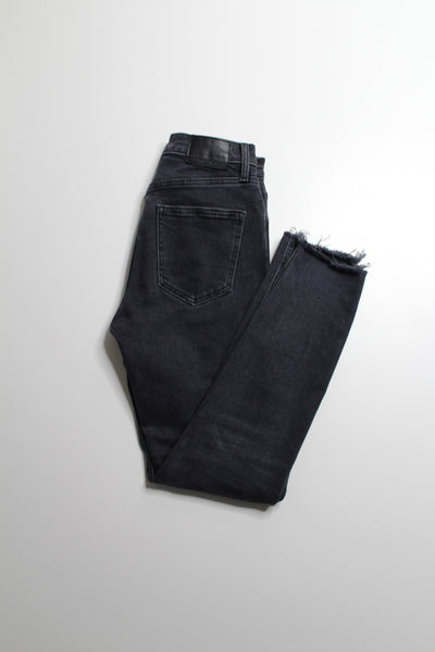 Aritzia Denim Forum black wash ‘Yoko high rise slim, size 25