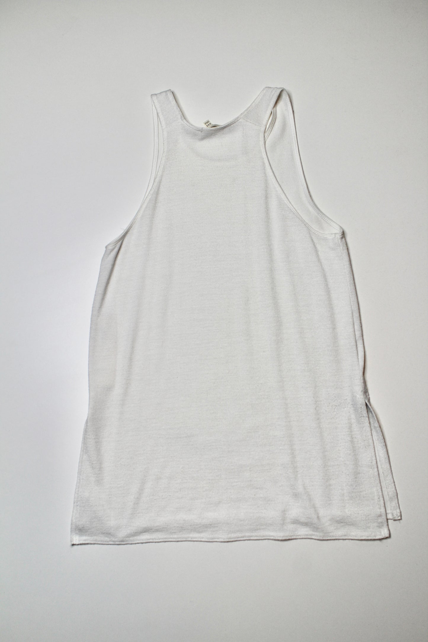 Aritzia wilfred free white ornella jersey tank, size xxs (loose fit)