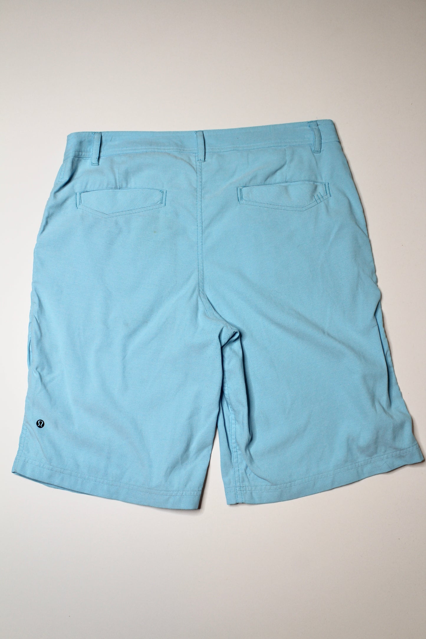 Mens lulu light blue golf shorts, size 36