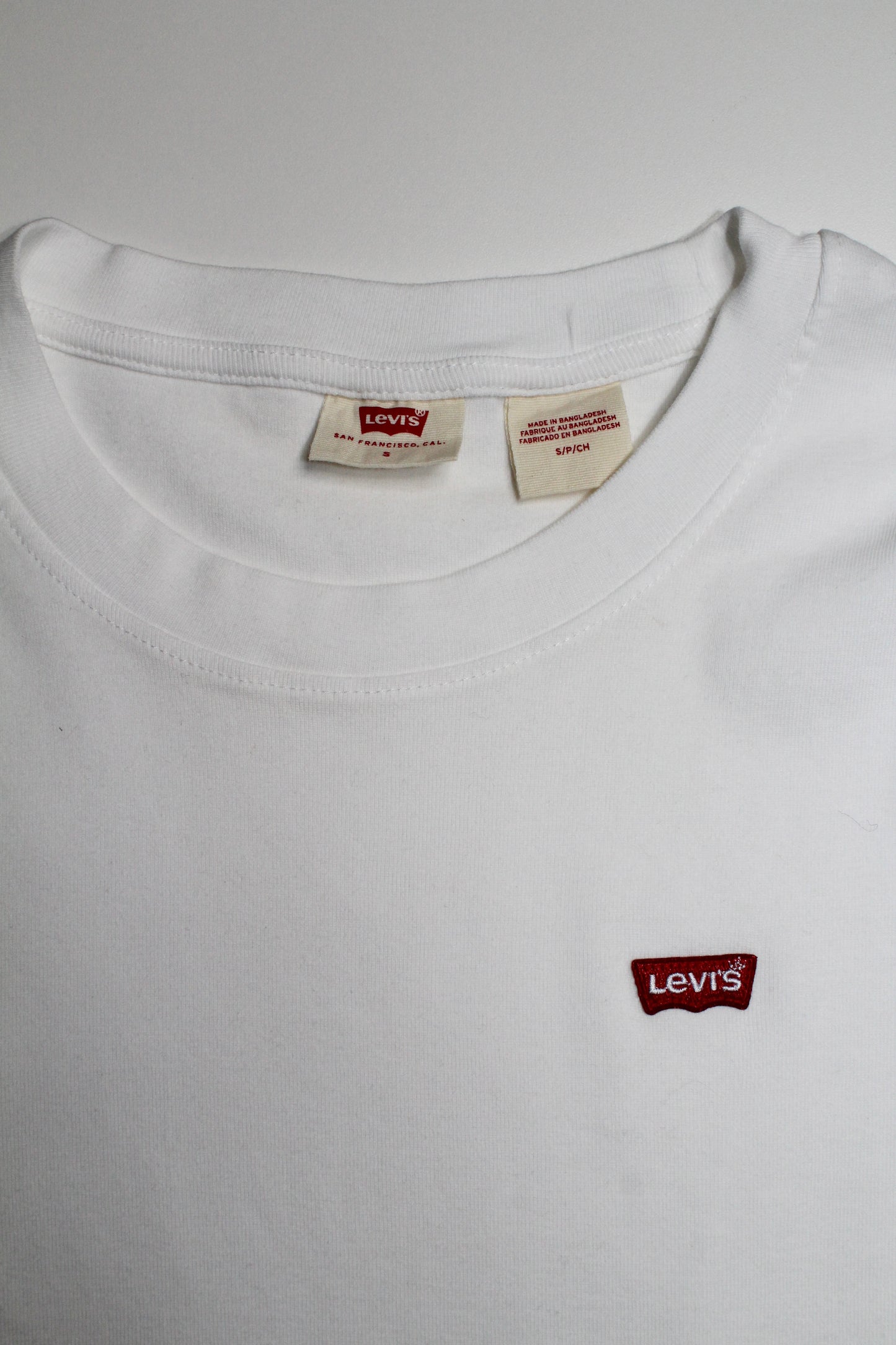 Levi’s white perfect t shirt, size small