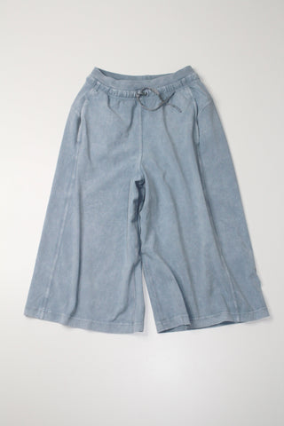 Lululemon washed chambray inner glow wide leg crop, size 4 (price reduced: was $58)