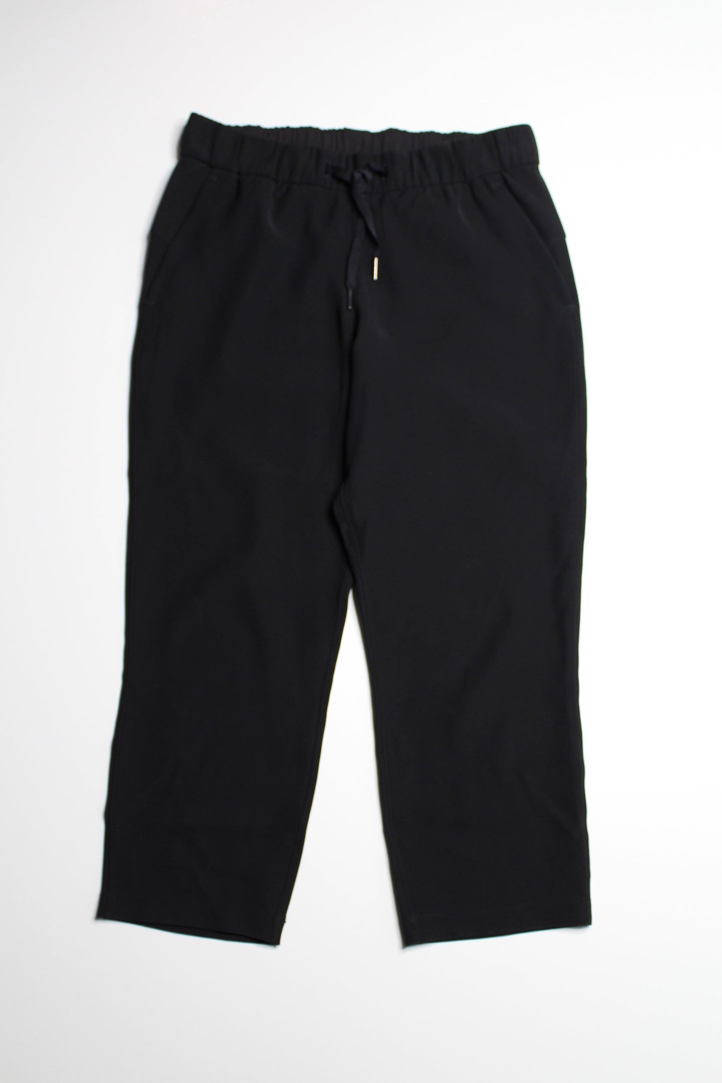 Lululemon black on the fly crop, size 6 (23”) *woven (price reduced: was $58)