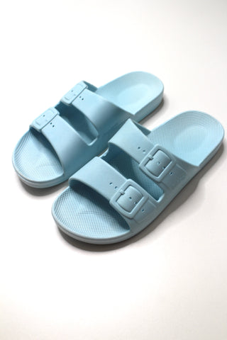Freedom Moses pastel blue sandal, size 37/38 (Fits 7/7.5) 