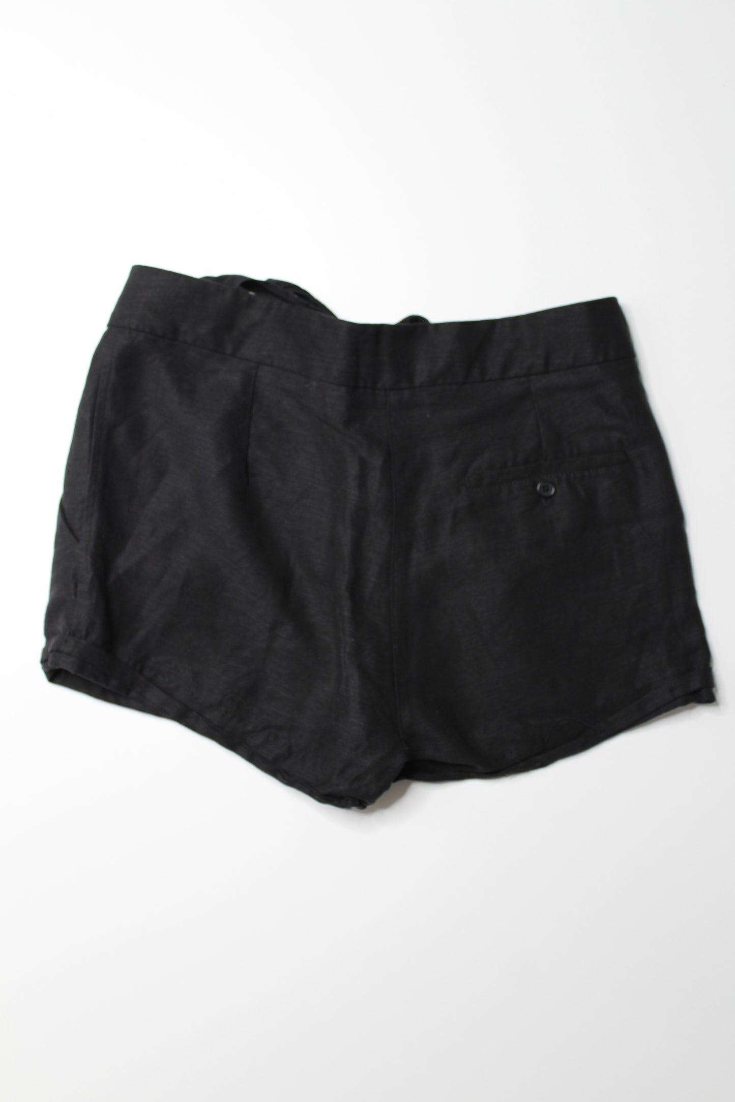 Aritzia Wilfred black linen shorts, size 4 (size small)