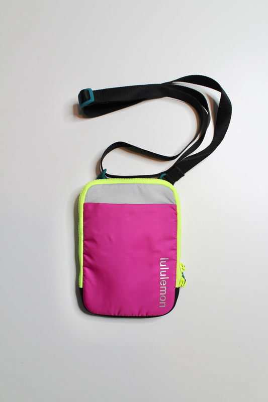 Lululemon neon easy access crossbody