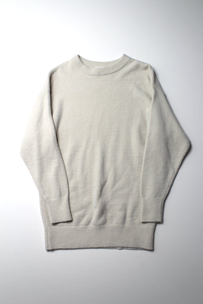 Aritzia Wilfred Free beige fuzzy sweater, size xxs (oversized fit)