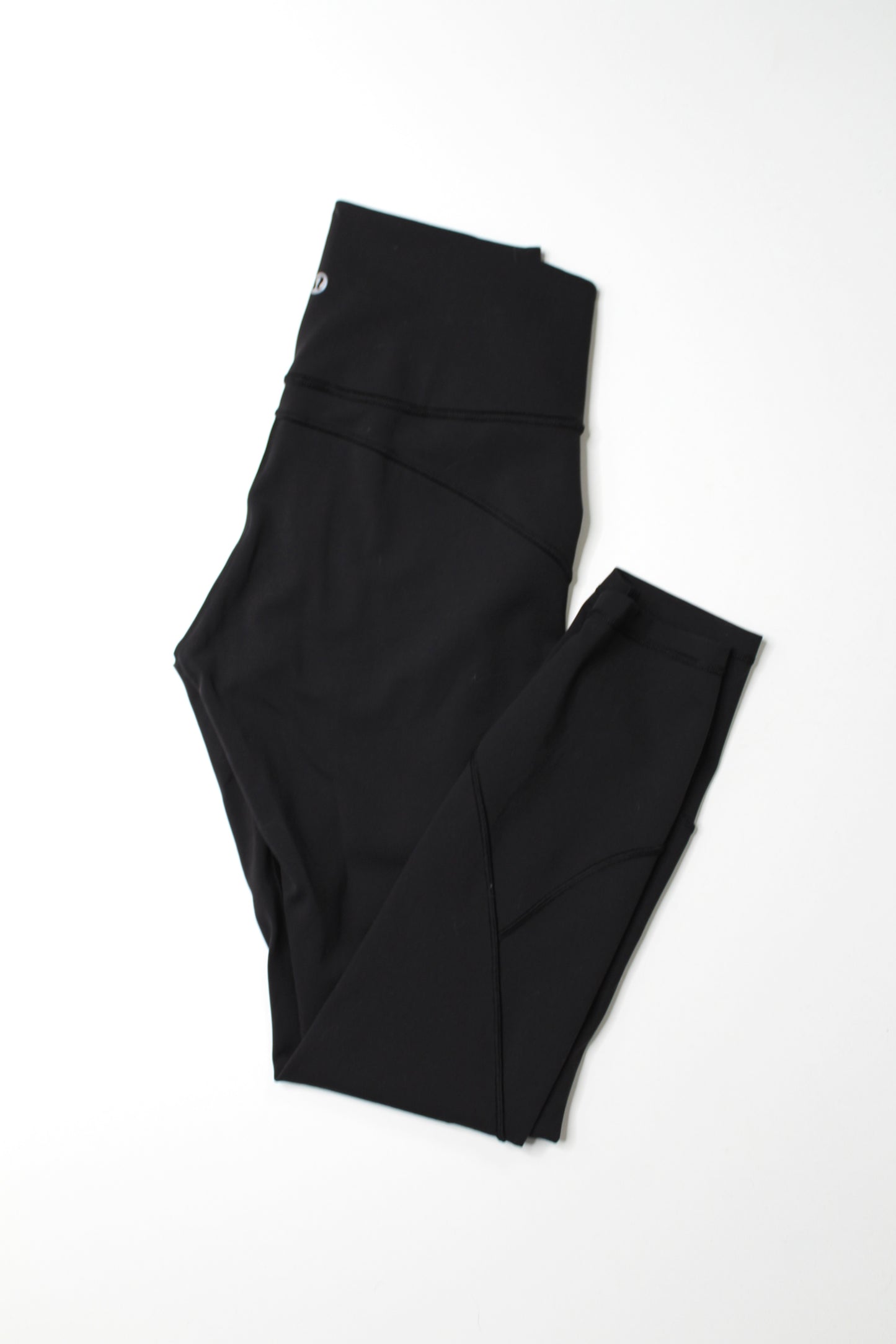 Lululemon black in movement tight, size 6 (25")