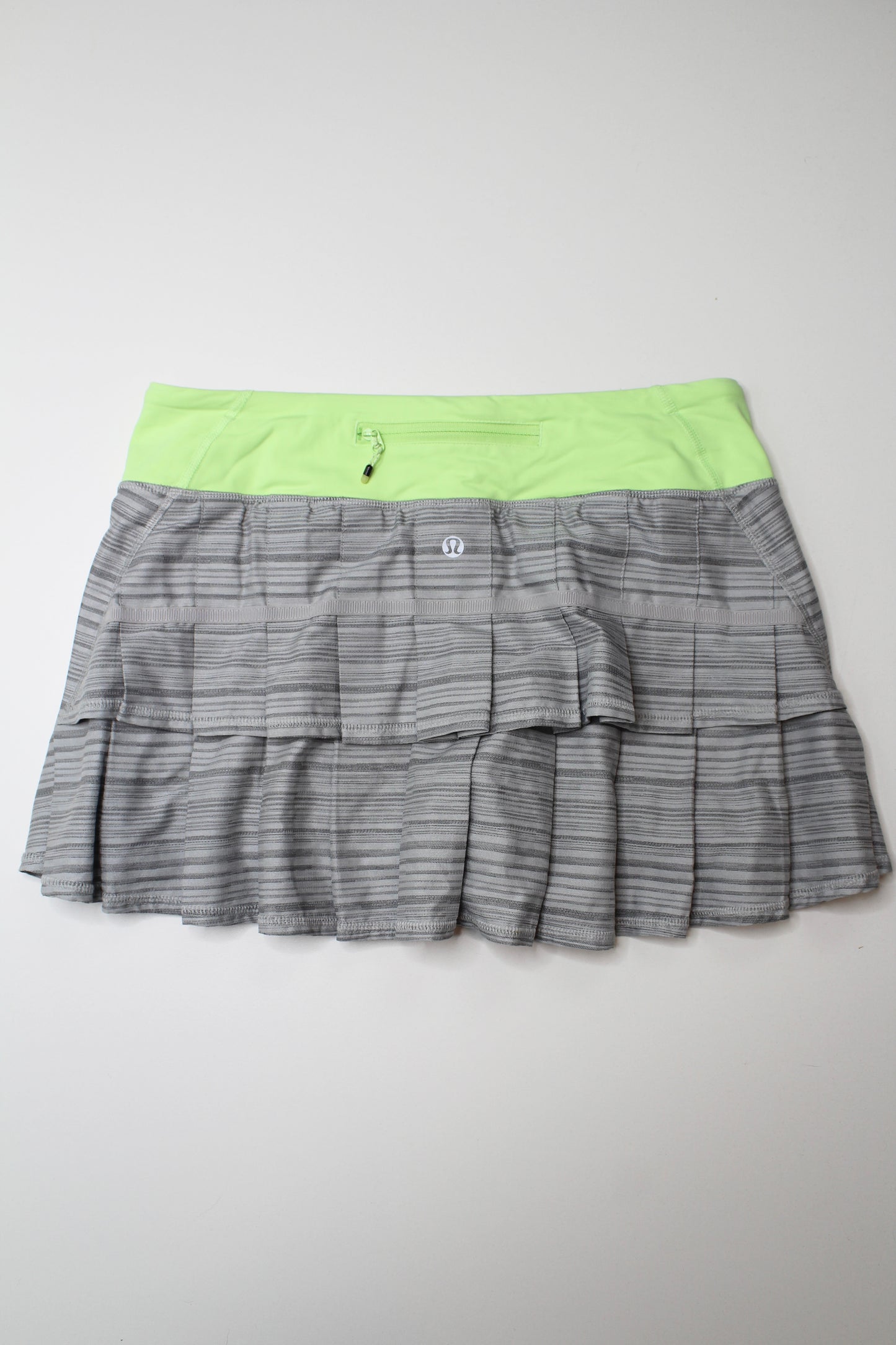 Lululemon pace setter skirt, size 6