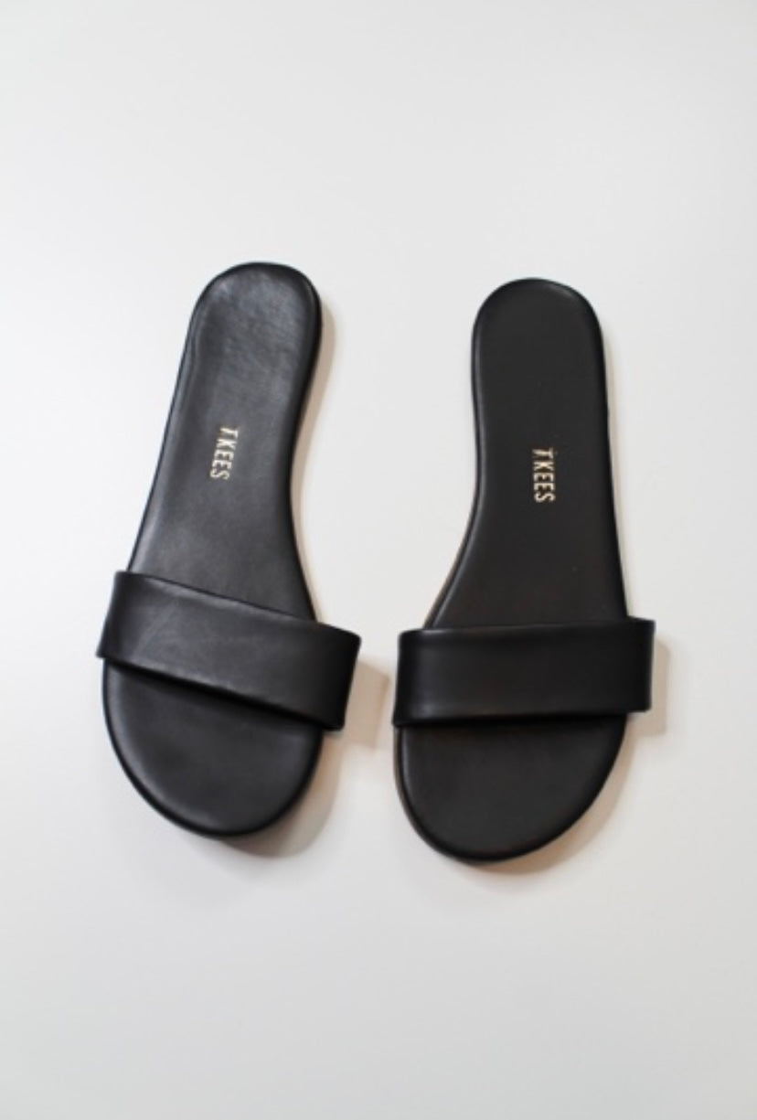 Tkees black ‘Alex’ slides, size 7 *new without tags