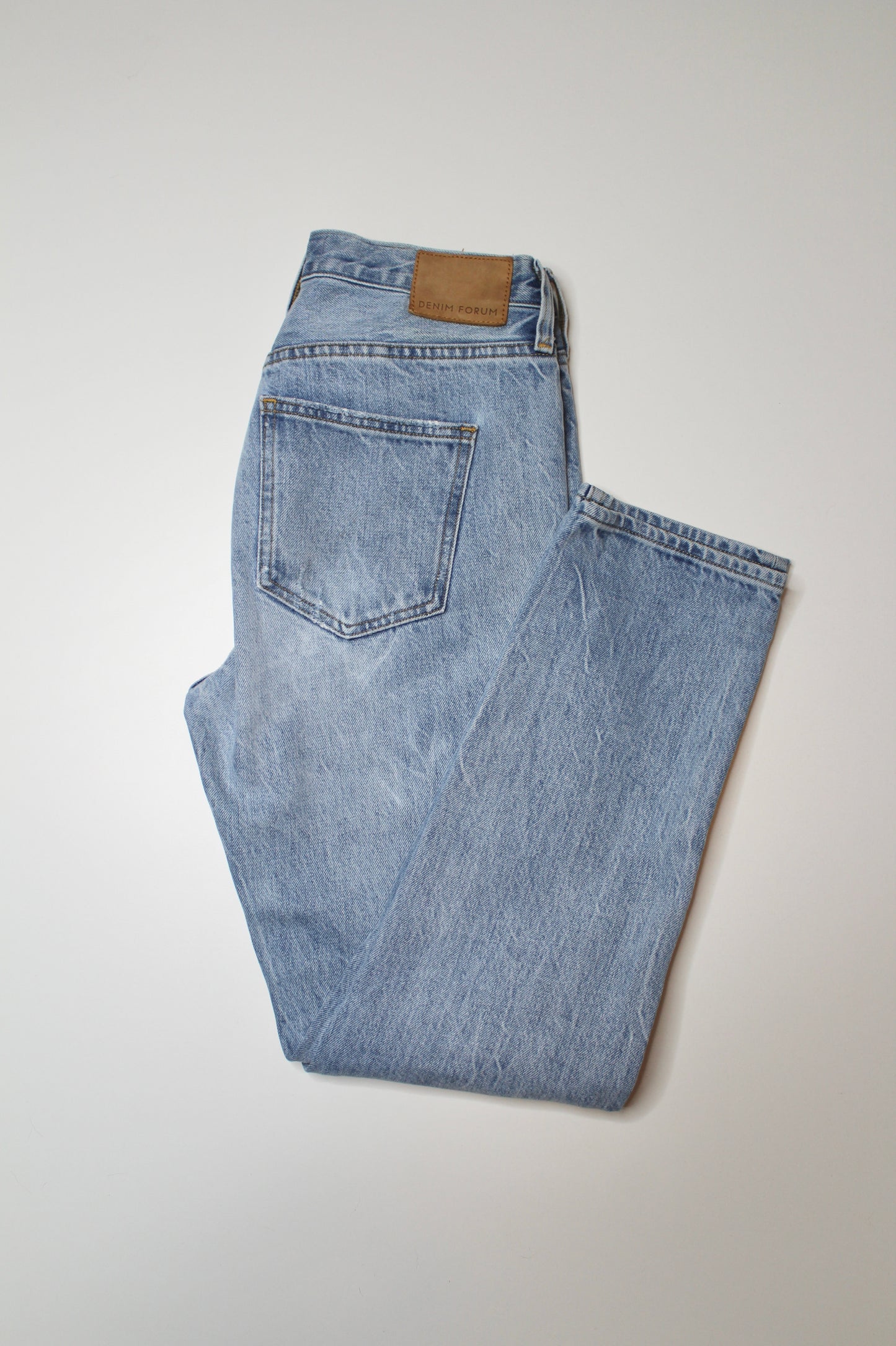 Aritzia denim forum ex boyfriend jeans, size 25