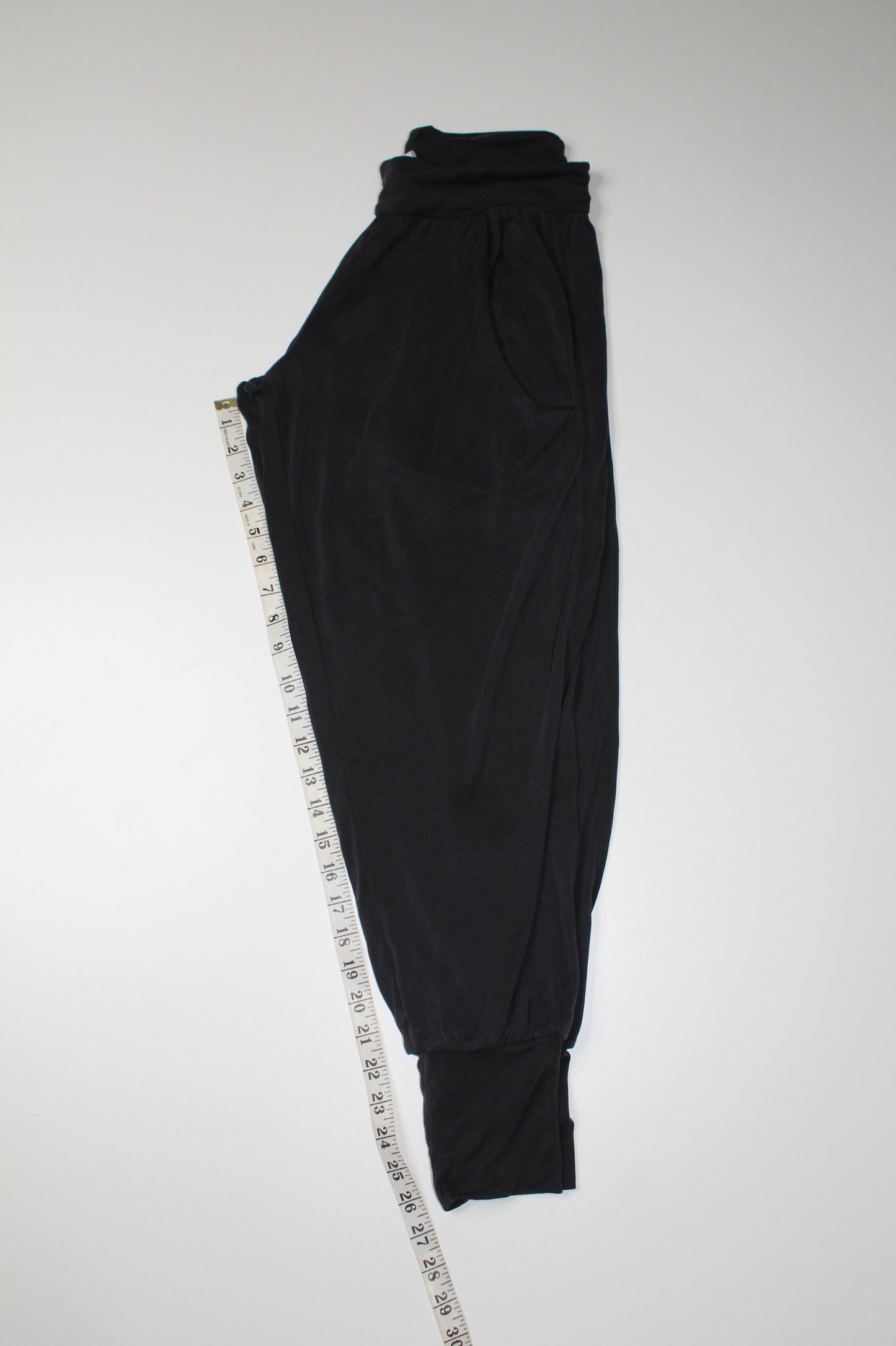 Zyia black lightweight jogger, size medium