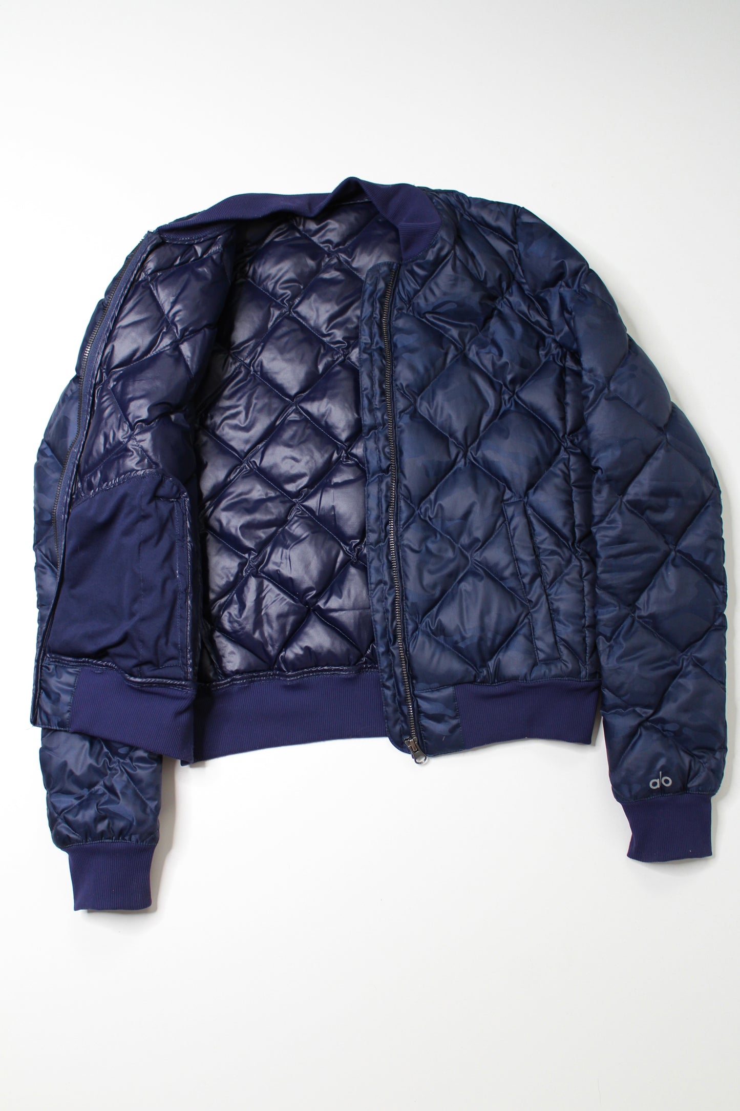 Alo Yoga navy idol puffer bomber jacket, size small