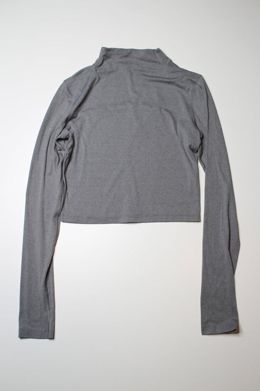 Lululemon heathered core light grey ‘all aligned’ cropped mock neck long sleeve, size 6