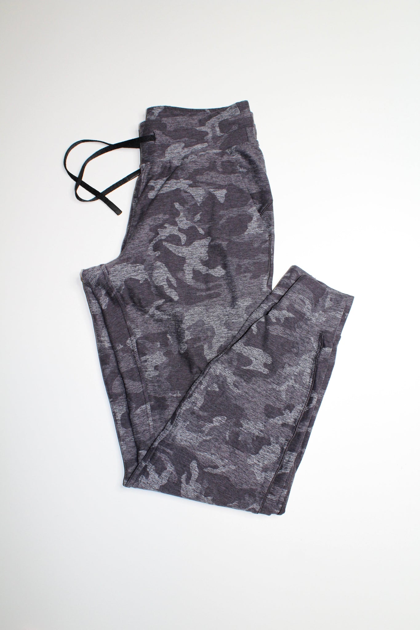 Lululemon camo ready to rulu jogger, size 4 (price reduced: was $58) –  Belle Boutique Consignment