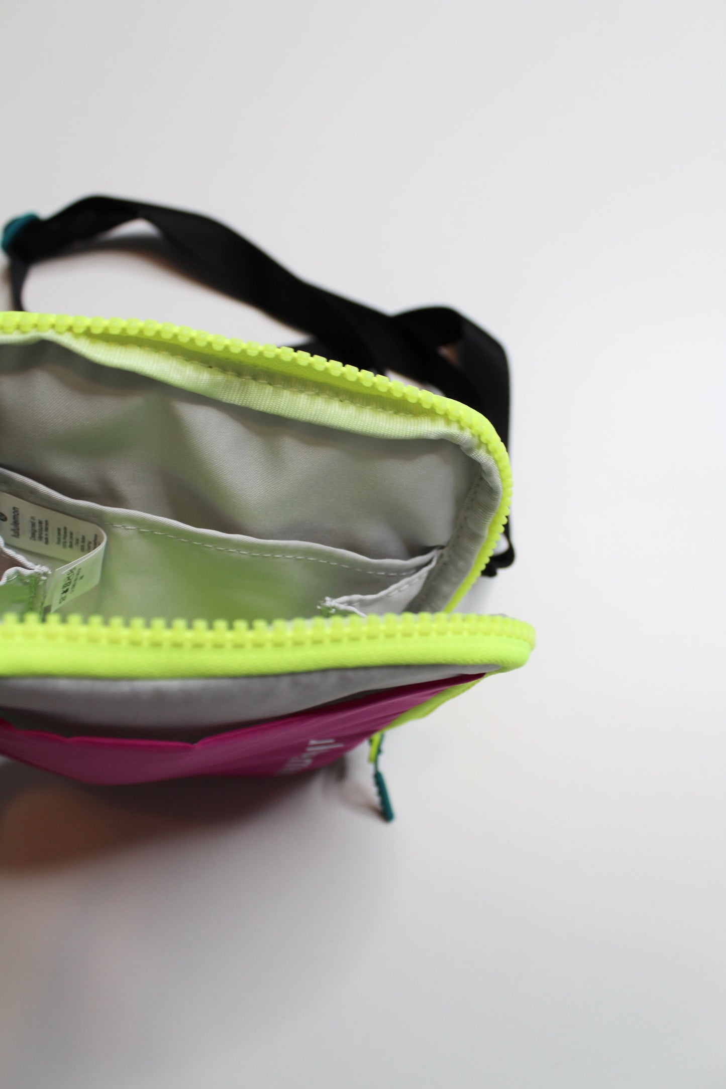 Lululemon neon easy access crossbody