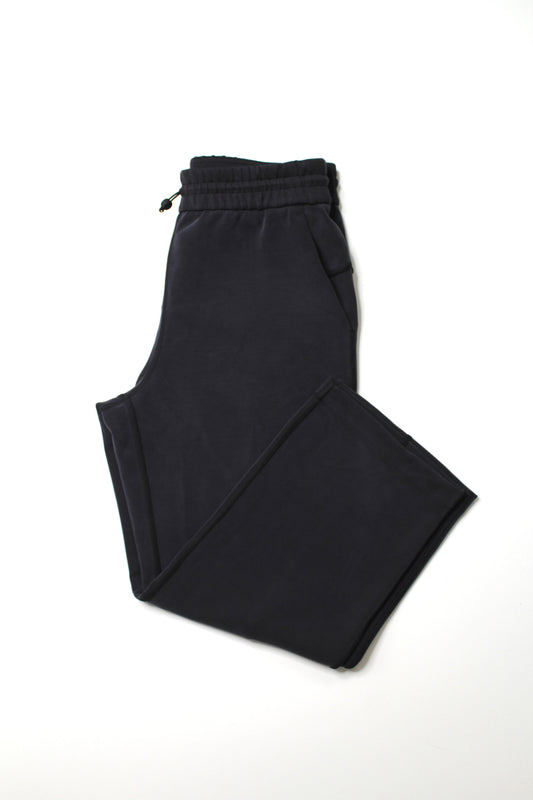 Lululemon black (dark grey) softstream high rise straight leg crop pant, size 6 *new without tags 