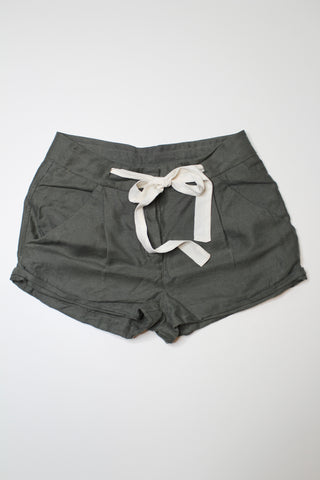 Aritzia wilfred sage allegra shorts, size 00 (price reduced: was $30)