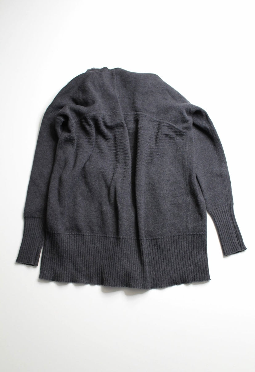 Lululemon grey knit ‘still lotus’ wrap, size 8 (price reduced: was $58) *reversible (additional 50% off)