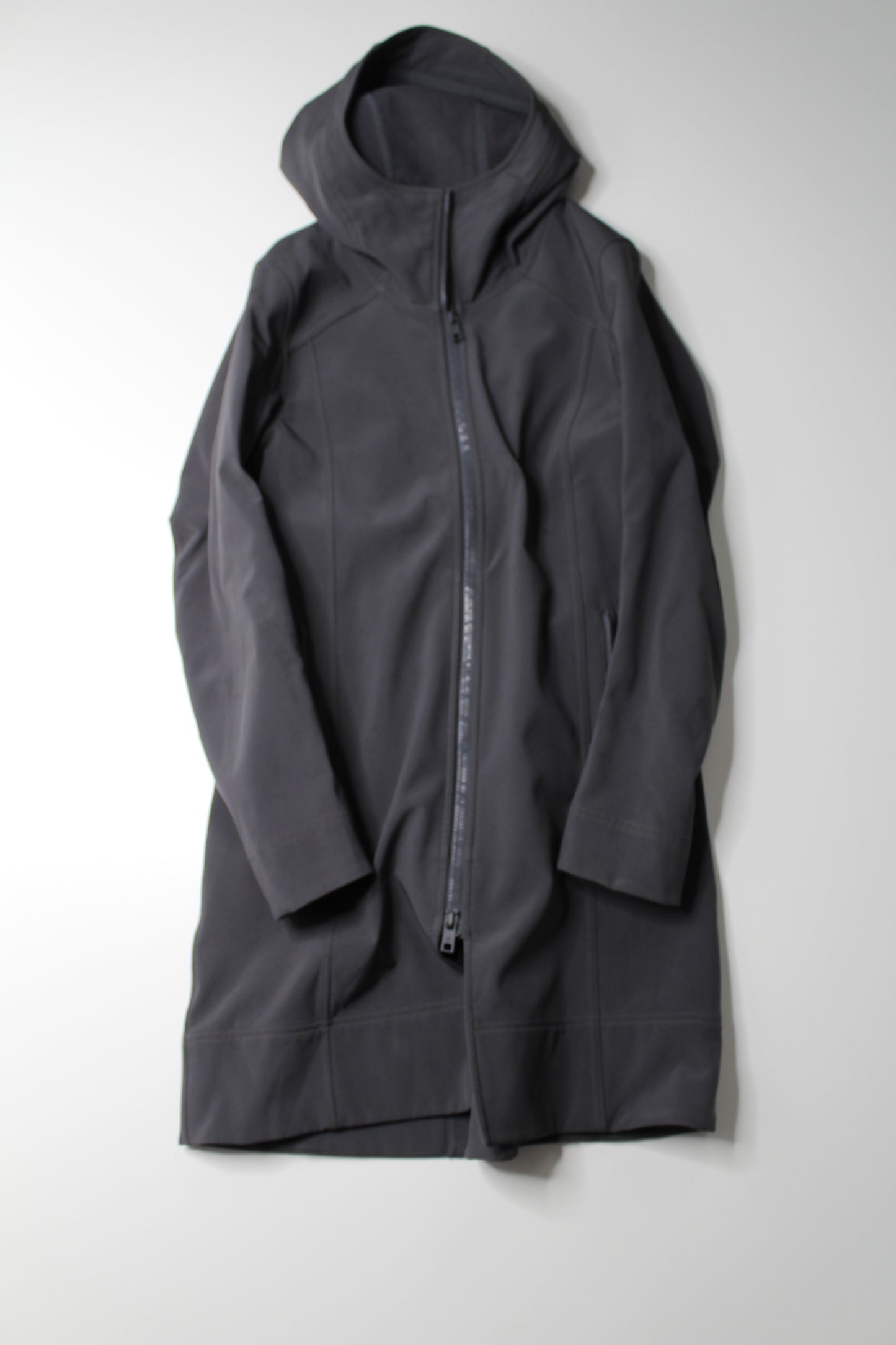 Lululemon graphite grey ‘après yoga’ softshell jacket, size 8 (price reduced: was $50)