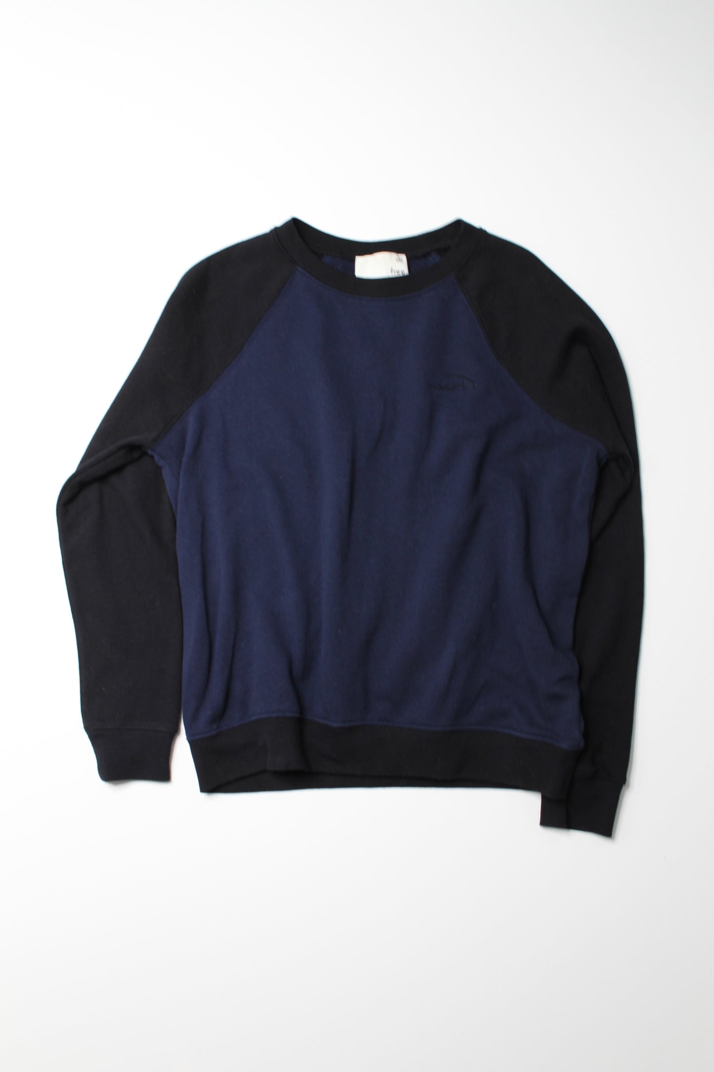 Aritzia wilfred free navy / black sweatshirt, size xs (loose fit) (price reduced: was $30)