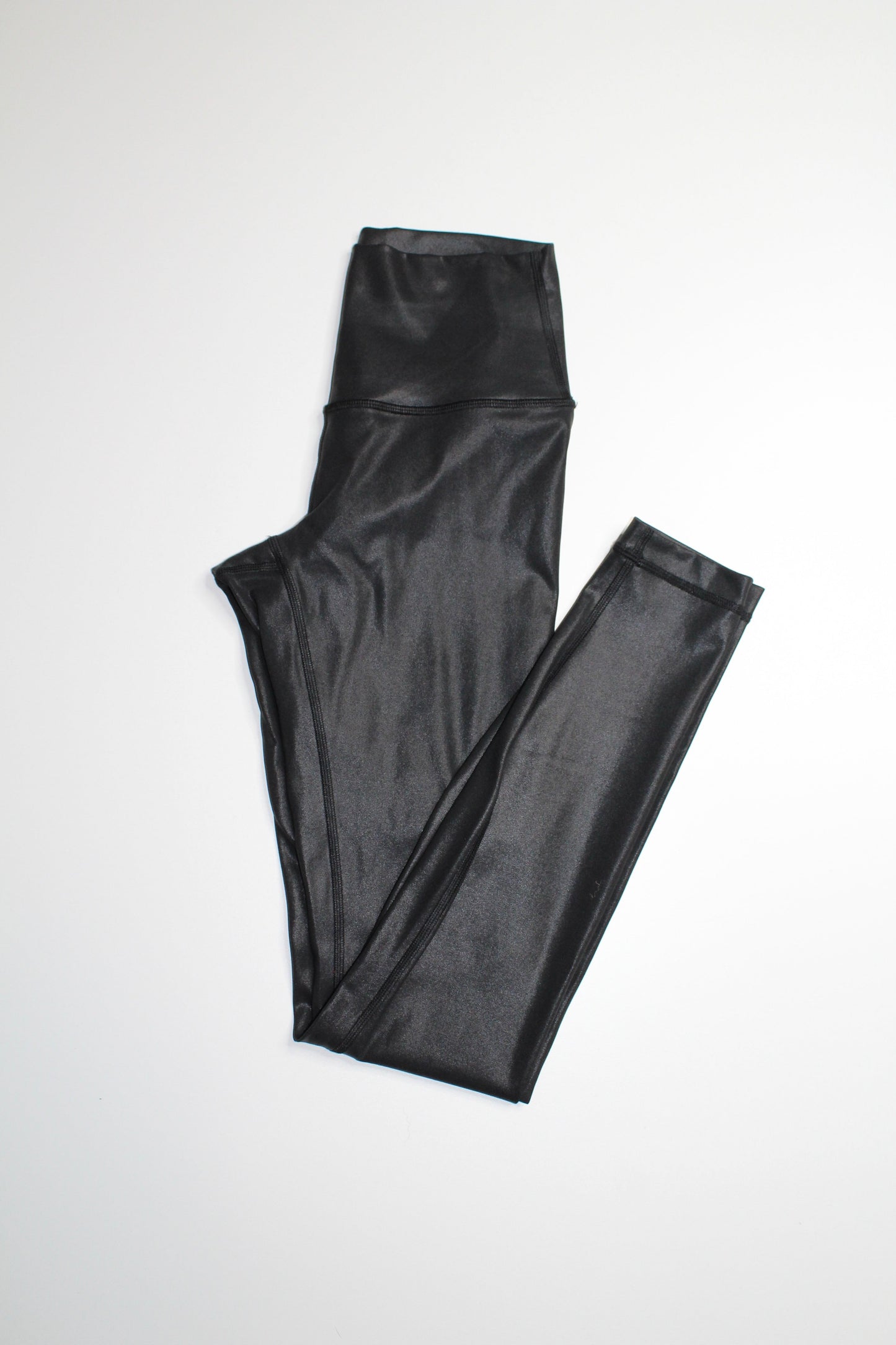 Lululemon wunder under high rise tight, size 2 (28”) *matte black foil