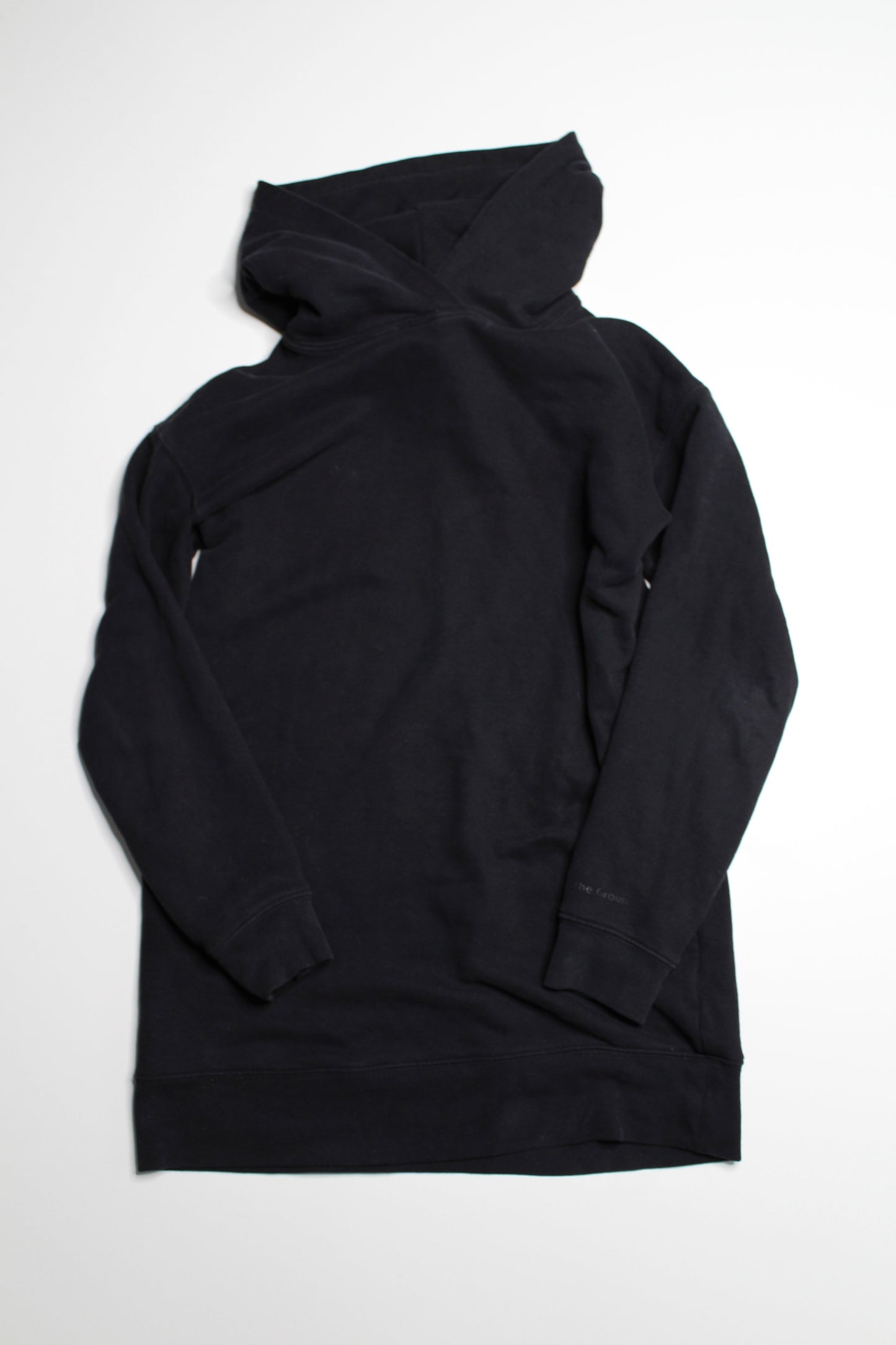 Aritzia babaton the group black liz hoodie, size xs (relaxed fit)