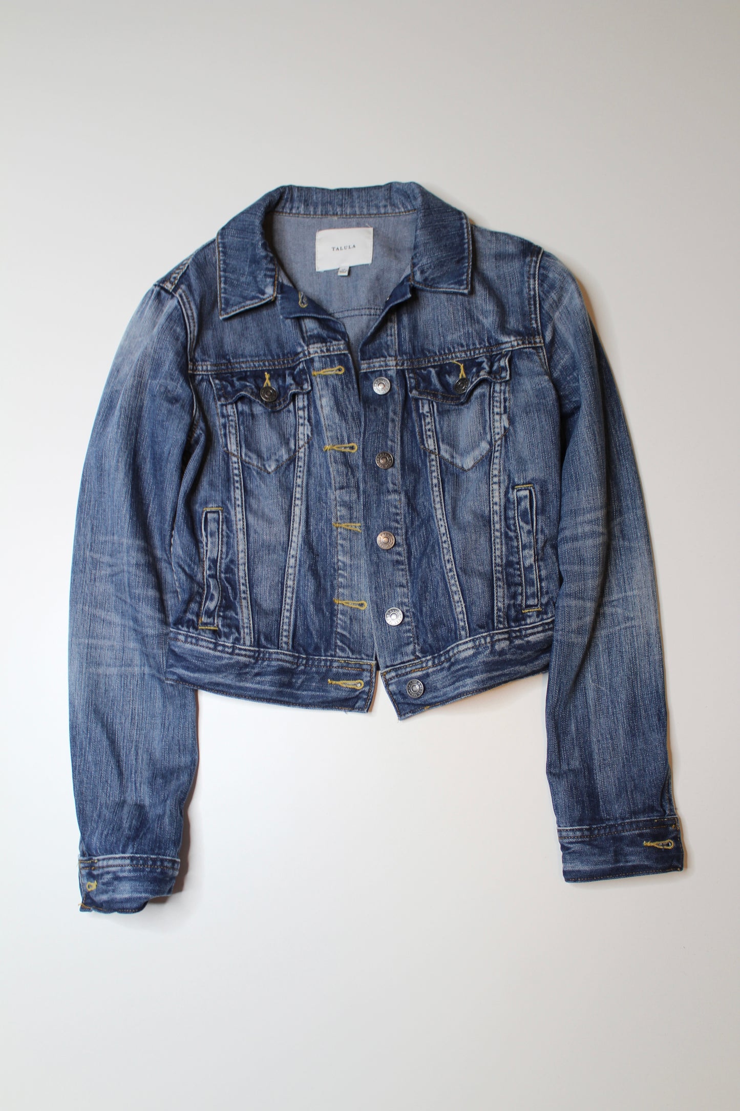 Aritzia talula cropped jean jacket, size xs