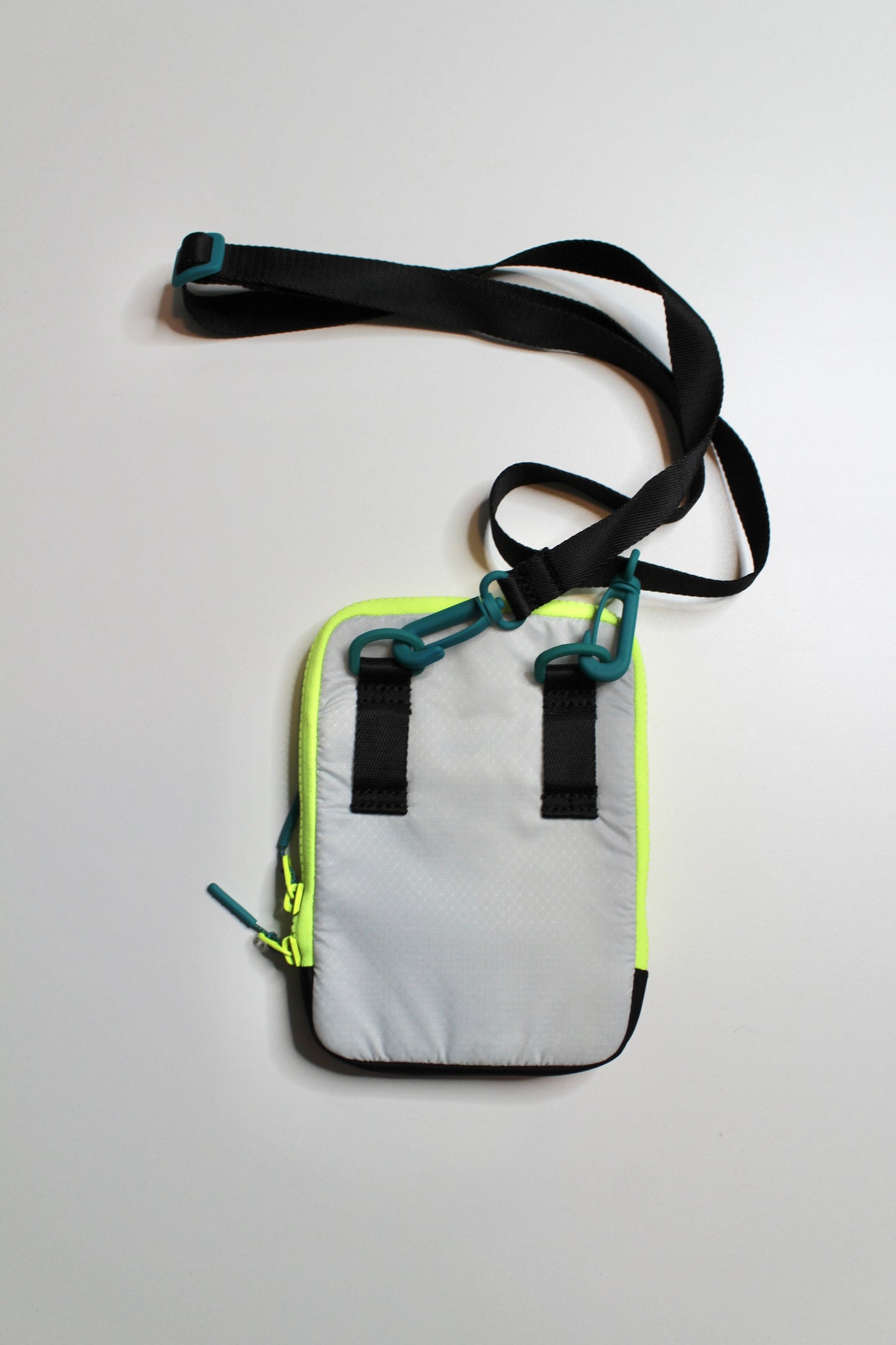 Lululemon neon easy access crossbody