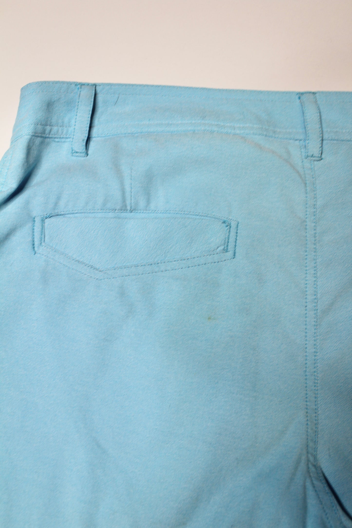 Mens lulu light blue golf shorts, size 36